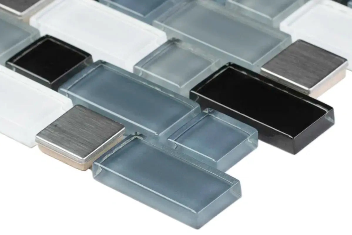 Crystal Cove Blend Glass Mosaic Tile in White